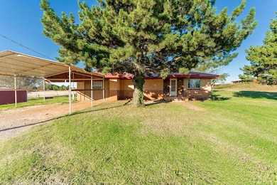 409 W 5th St, Foss, OK 73647 - photo 3