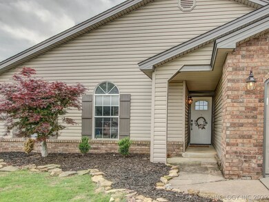 1513 W Edgewater Place, Broken Arrow, OK 74012 - photo 2