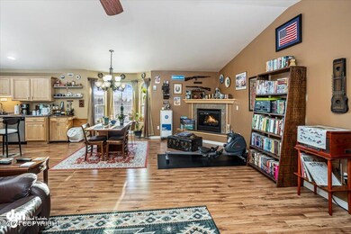 09-Living Room_IMG_9114