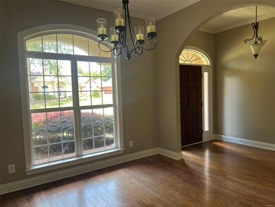 Formal Dining