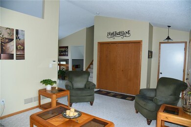 2934 Deerpath Ct, Des Moines, IA 50320 - photo 7