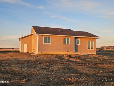 4578 Trailblazer Loop, Mandan, ND 58554 - photo 2