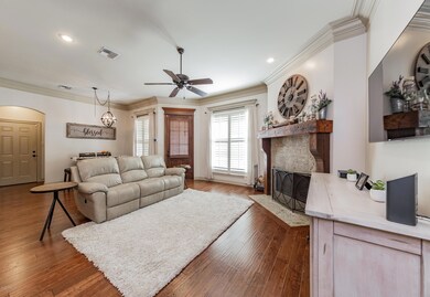 108OakShadowsDr-16-3