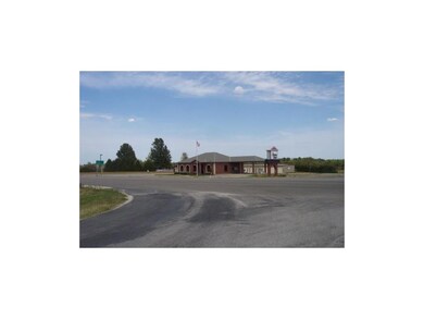 BANK ACROSS THE ROAD - HARDSURFACE ROAD ON BOTH SI