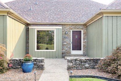 10208_Windrow_Ct-2