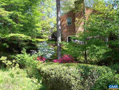 106 Powhatan Cir, Charlottesville, VA 22901 - photo 5