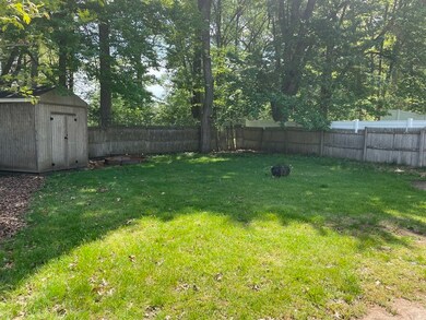 9 Woodcliff St, Springfield, MA 01109 - photo 5