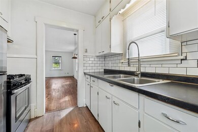 2210 36th St, Des Moines, IA 50310 - photo 7