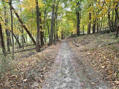 2226 Kestrel Dr SE, Cedar Rapids, IA 52403 - photo 4