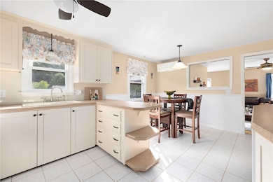 82 Doolittle St, Coventry, RI 02816 - photo 4