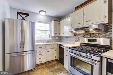 2002 Prices Ln, Alexandria, VA 22308 - photo 7