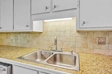 978 Governors Rd, Mount Pleasant, SC 29464 - photo 4