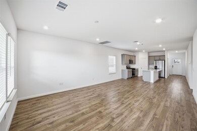 339 Mustang Lake Cir, Niederwald, TX 78640 - photo 5