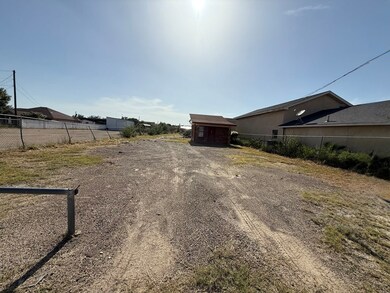 1569 S Veterans Blvd, Eagle Pass, TX 78852 - photo 4