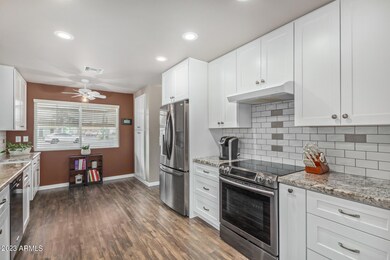 10527 W Caron Dr, Sun City, AZ 85351 - photo 7