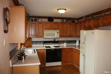 13208 Foxbrush Ln, Grabill, IN 46741 - photo 5