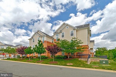 23286 Southdown Manor Terrace unit 118, Ashburn, VA 20148 - photo 3