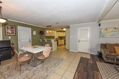 Dining/Kitchen