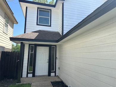 6630 Tuskegee St, Houston, TX 77091 - photo 3