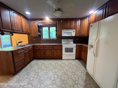 216 Butternut St, Kunkletown, PA 18058 - photo 4