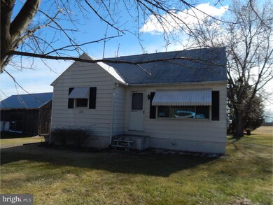 805 Englesville Hill Rd, Boyertown, PA 19512 - photo 3