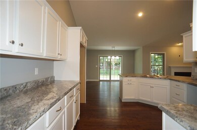 334 Woodside Ct, Batesville, IN 47006 - photo 5