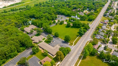 unlisted-address, Bolingbrook, IL 60440 - photo 2