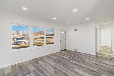 524 N Cline Ave, Griffith, IN 46319 - photo 5