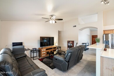 10231 E Daybreak Pl (23 of 40)