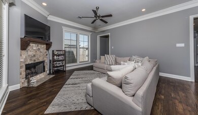 Living Room 1-1