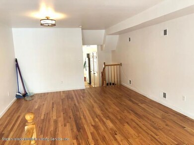 1184 Clove Rd, Staten Island, NY 10301 - photo 5