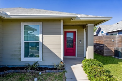 6821 Witts Way, Corpus Christi, TX 78414 - photo 3