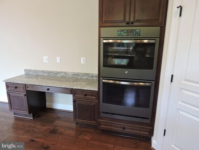 7276 Filly Ct, Hughesville, MD 20637 - photo 4