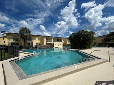 7502 Bolanos Ct, Tampa, FL 33615 - photo 3