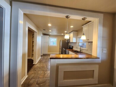 320 Davis St, Weatherford, TX 76086 - photo 5