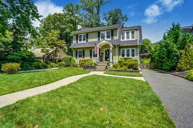 611 Wildwood Rd, Allenhurst, NJ 07711 - photo 2