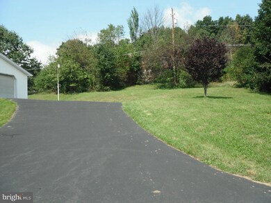 21 Grace Ave, Schuylkill Haven, PA 17972 - photo 4