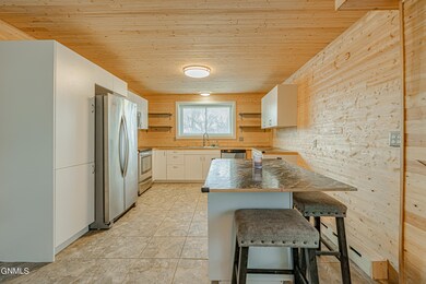 2420EAveC_00013