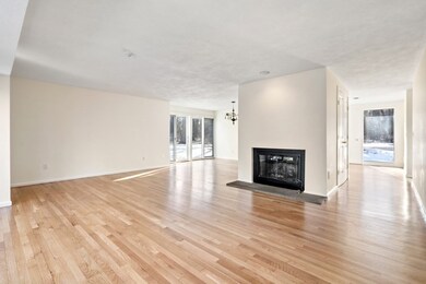 126 Chestnut Cir, Lincoln, MA 01773 - photo 5