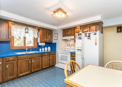 72 Lakeview Terrace, Waltham, MA 02451 - photo 6