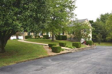 551 Chesapeake Dr, Harrodsburg, KY 40330 - photo 2