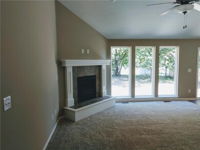 21421 Noble St, Spring Hill, KS 66083 - photo 2