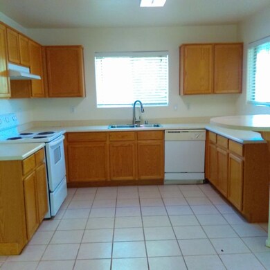12618 W Verde kitchen good