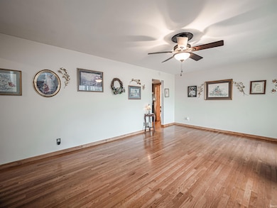 205 N 4th Ave, Princeton, IN 47670 - photo 4