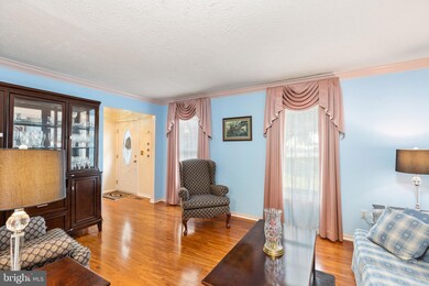 4689 Bonneville Ln, Woodbridge, VA 22193 - photo 6