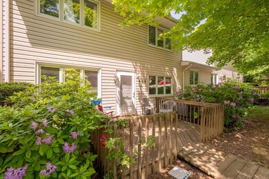 421 New Kent Rd, Blacksburg, VA 24060 - photo 4