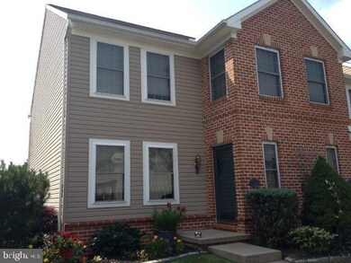 4023 Bradford Cir, Mount Joy, PA 17552 - photo 2