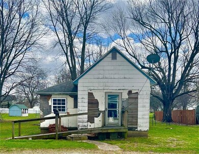 2015 N F St, Elwood, IN 46036 - photo 3