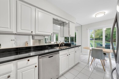 650 E Whispering Oaks Ct unit 2, Palatine, IL 60074 - photo 7