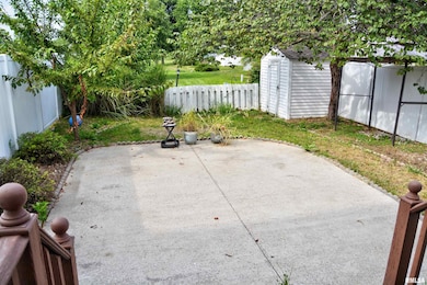 260 Jamestown Rd, Macomb, IL 61455 - photo 3